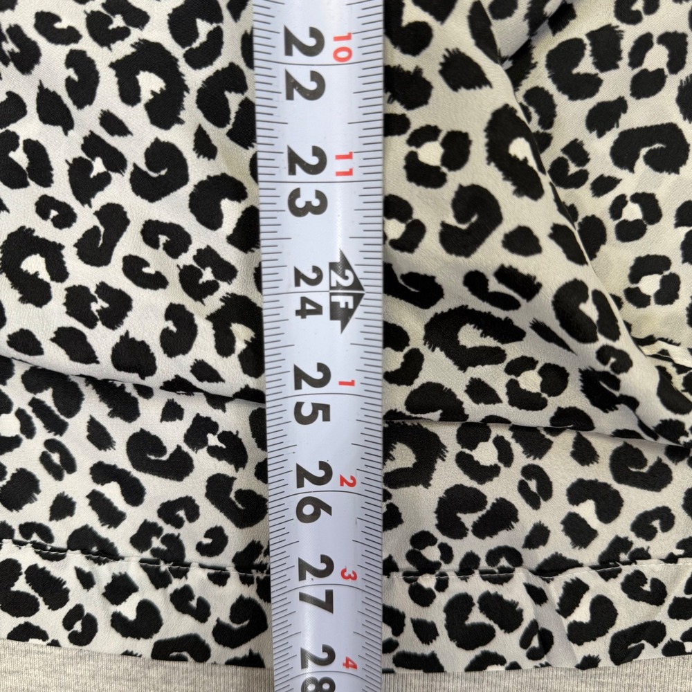 Apt. 9 Women Black White Leopard Print Sleeveless Surplice V-Neck Blouse Large - Picture 4 of 6